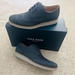 COLE HAAN - Original Grand Men’s Modern Blazer Blue Wingtip Oxfords - Size: 11